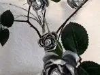 Rosen aus Teelichtschalen basteln