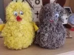 Osterdeko basteln: Küken und Häschen