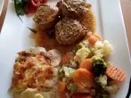 Filetscheiben vom Schwein im Speckmantel & Kartoffelgratin