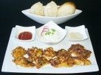 Knuspriges Fingerfood: Hähnchenbrust im Chipsmantel