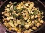Gem&uuml;sepfanne mit Kohlrabi, Zucchini und Apfel