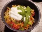 Mairübchen-Karotten-Salat mit Tomaten und Rucola