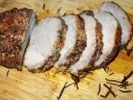 Schweinelachs mit bunter Pfefferkruste aus dem Backofen