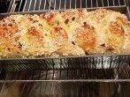 Hefezopf mit Topfen und Rosinen