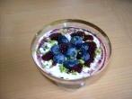 <strong>Griechischer</strong> Joghurt mit frischem Heidelbeermus