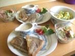 <strong>Gebratener</strong> Seelachs mit Kapern-Zwiebel-Bechamel-So&szlig;e