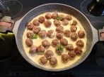 <strong>Fleischb&auml;llchen</strong> in Mandelso&szlig;e