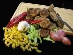 Frikadellen mit Linsen statt Brötchen
