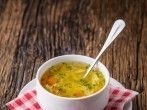H&uuml;hnersuppe aus der Dose - lecker aufgemotzt