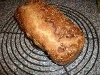 Dinkelbrot mit w&uuml;rzigem <strong>Sonnenblumenkerne</strong>-Topping
