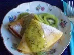 Crepes mit Kiwi-Soße