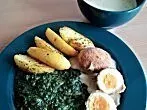 Frittierte Eier mit Rahmspinat