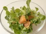 Feldsalat mit Orange und Orangendressing