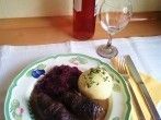 Hirschrouladen mit Steinpilzf&uuml;llung
