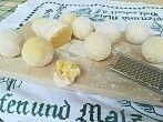 Kartoffelteig f&uuml;r Kl&ouml;&szlig;e aus kalten Kartoffeln herstellen