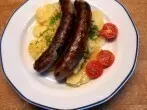 Kartoffelsalat mit Bratwürsten