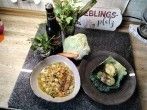 Gef&uuml;llte Wirsingrouladen zu deftiger Gem&uuml;sesuppe