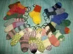 Mini-Socken stricken für Schlüsselanhänger - Anleitung
