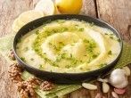 Skordalia - Knoblauch-<strong>Kartoffel</strong>-Dip aus Kartoffelp&uuml;ree-Resten