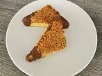 Saftige Nussecken mit Mandeln und Marzipan