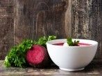 Rote Bete-Suppe mit Dill-Pesto