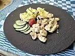 Hähnchenbrust-Ragout mit Butter-Kartoffelpüree