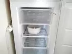 Gefrierschrank abtauen mit heißem Wasser