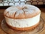<strong>K&auml;sesahnetorte</strong> mit Biskuittortenboden &ndash; extra hoch, extra lecker