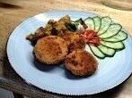 <strong>Panierte</strong> G&ouml;ttinger Wurst mit Bratkartoffeln