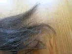 Haarspitzen-Pflege mit Feuchtigkeits-Körpercreme