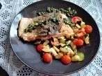 Lachs kross gebraten mit Gemüse