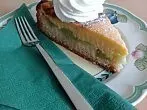 Obstkuchen mit saurer Sahne