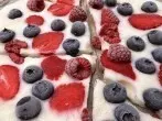 Cooler Joghurt Snack für heiße Tage