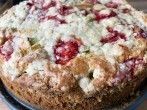 Rhabarber-Erdbeer-<strong>Kuchen</strong> mit Streusel