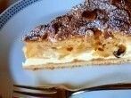 Gedeckter Apfel-<strong>K&auml;sekuchen</strong> mit Mandeln