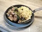 Schweinelende mit Spätzle und Pilzsoße