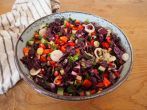 <strong>Rotkohlsalat</strong> mit Granatapfel