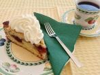 Rhabarber-Kirsch-Kuchen mit <strong>Streusel</strong>