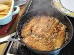 Knuspriger Schweinebauch eingelegt in Bier
