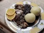 Entenbraten mit Orangen (Ente à l'orange) und Knödel