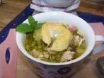 Tortellini in Erbsen-Fleischbrühe
