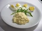 Tramezzini mit Eieraufstrich und Rucola