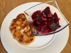 <strong>Blumenkohlschnitzel</strong> mit Rote-Bete-Salat