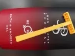 Mit Duschgel rasieren