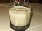 Heftige Party, viel Alkohol, Angst vor dem Morgen? Trink Milch