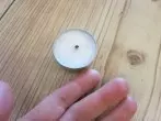 Stachel aus Finger entfernen mit Wachs und Wasser