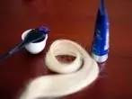 Blondierte Haare mit Gelbstich wieder blond