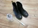 Verschmutzte Lederschuhe wieder sauber mit Zahnbürste & Handseife