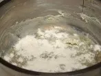 Angebranntes in Töpfen mit Backpulver lösen