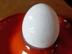Eier mit Sprung kochen dank Tesafilm